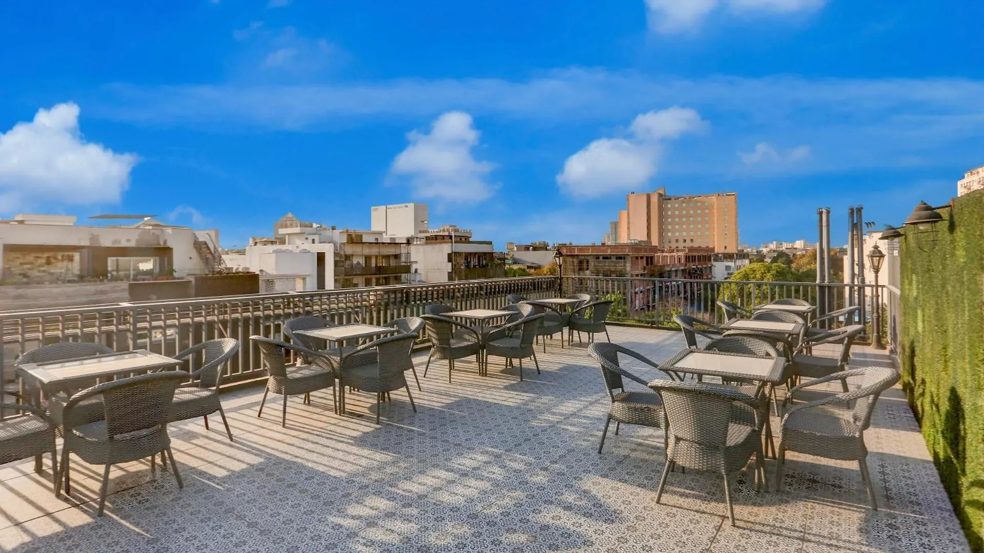 Super Townhouse Sushant Lok Phase 1 Formerly Hotel Neven Gurgaon
