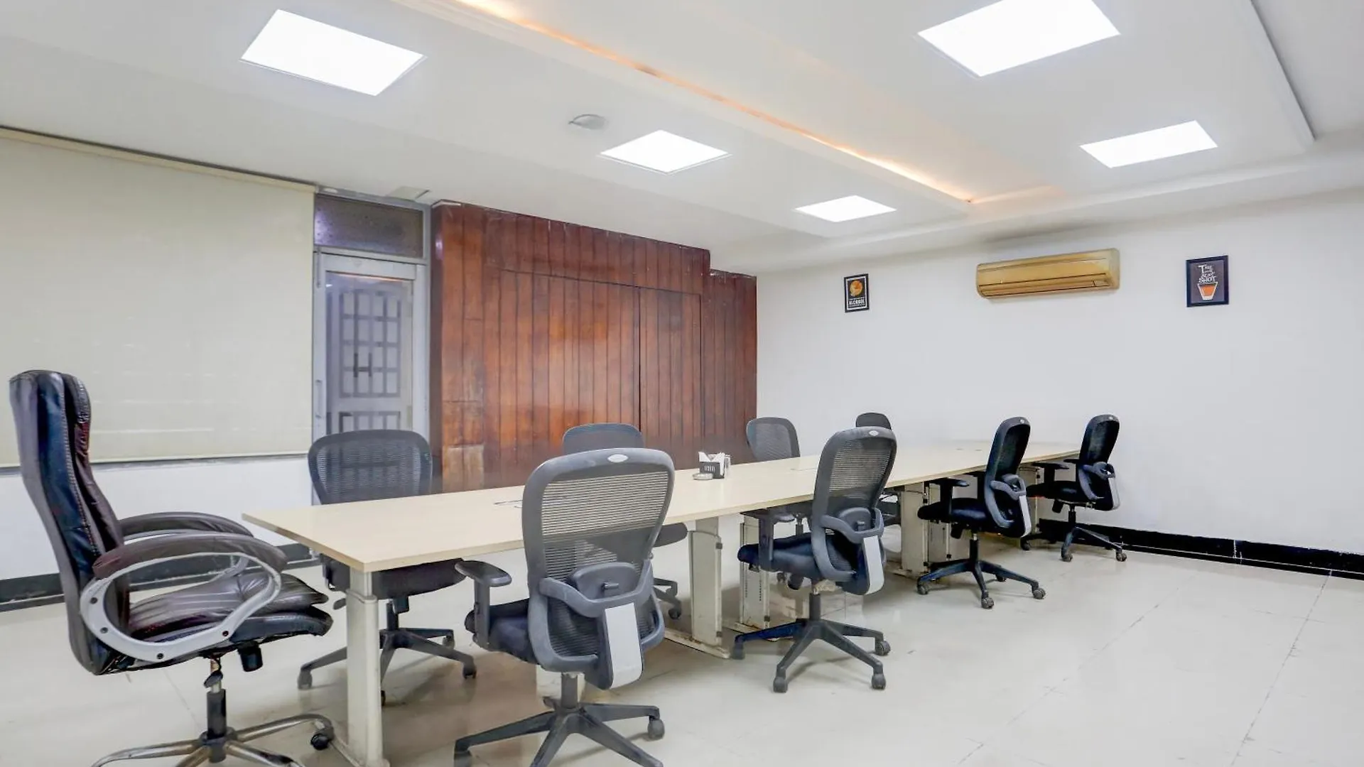 Super Townhouse Sushant Lok Phase 1 Formerly Hotel Neven Gurgaon