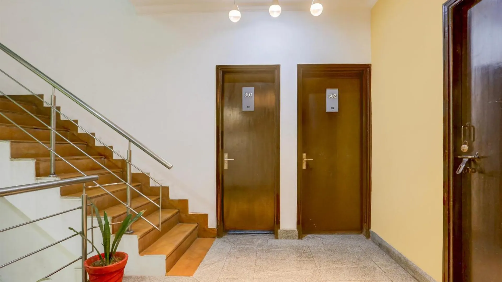 Super Townhouse Sushant Lok Phase 1 Formerly Hotel Neven Gurgaon