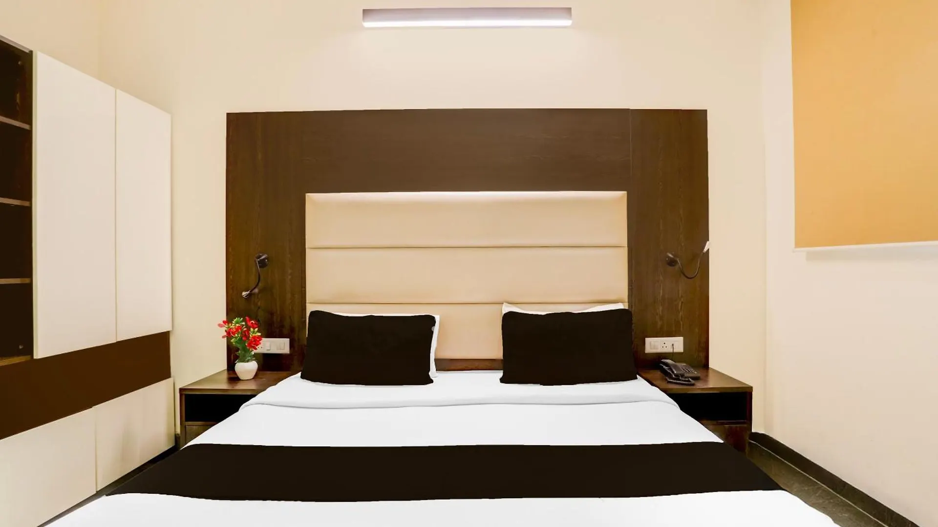 Super Townhouse Sushant Lok Phase 1 Formerly Hotel Neven Gurgaon