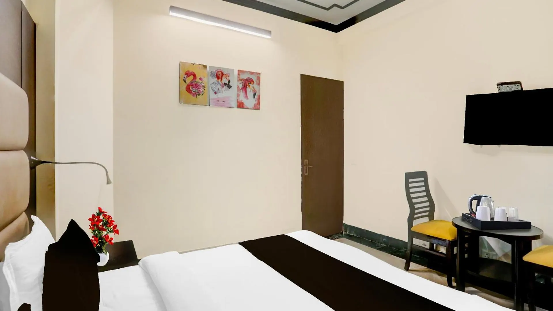 Super Townhouse Sushant Lok Phase 1 Formerly Hotel Neven Gurgaon 3*,
